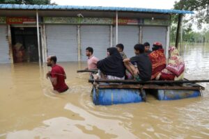 Read more about the article Breaking: Bangladesh Faces Worst Flood in Decades—Yunus Urges Immediate Action