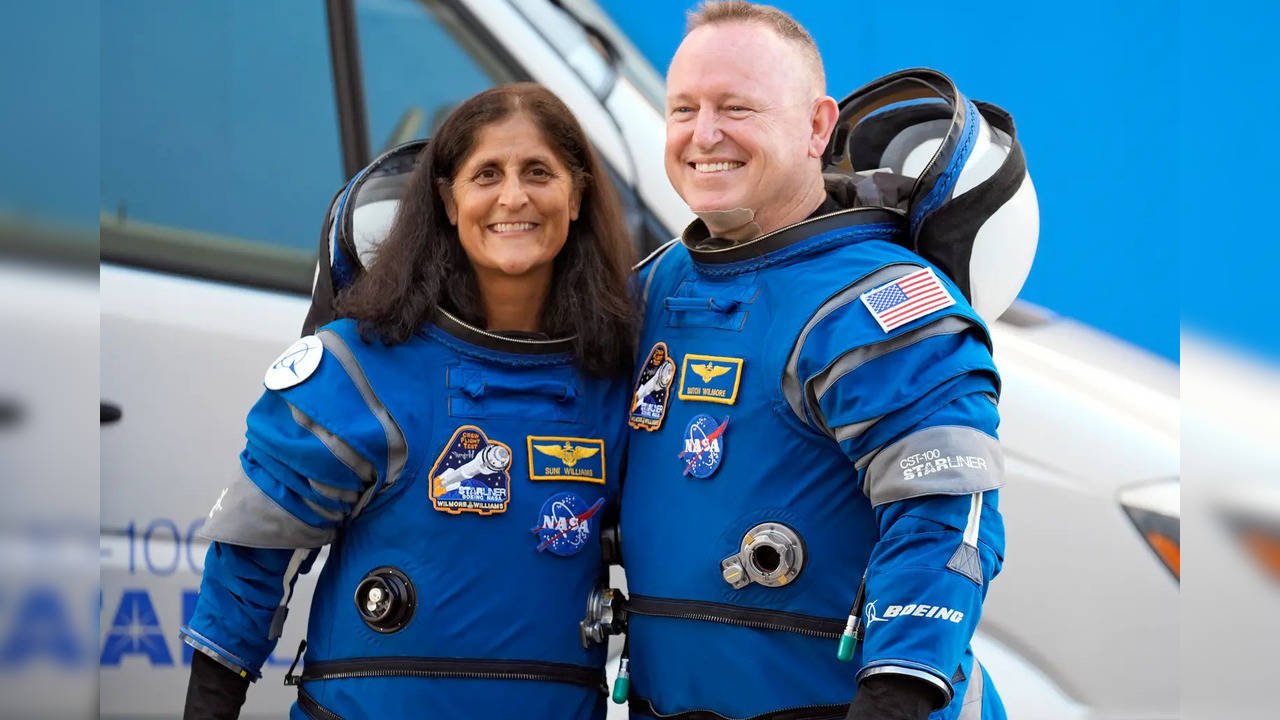 You are currently viewing Why Sunita Williams and Butch Wilmore Are Stuck in Space Until 2025!