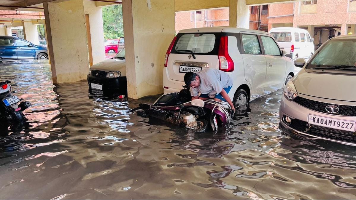 Read more about the article Bengaluru’s Streets Turn to Rivers