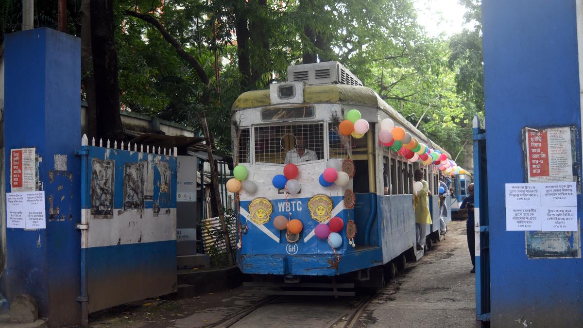 Read more about the article Protest March to Save Kolkata’s Historic Trams