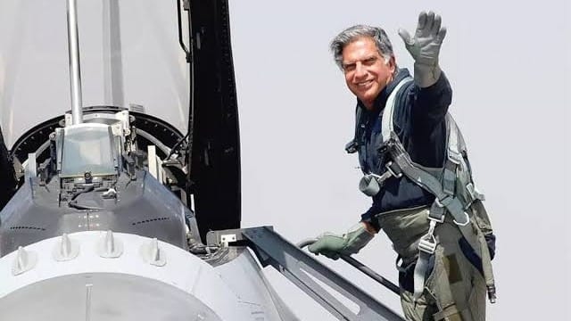 Read more about the article Ratan Tata’s Aviation Love Took Him from Near-Death Experience to F-16 Flight