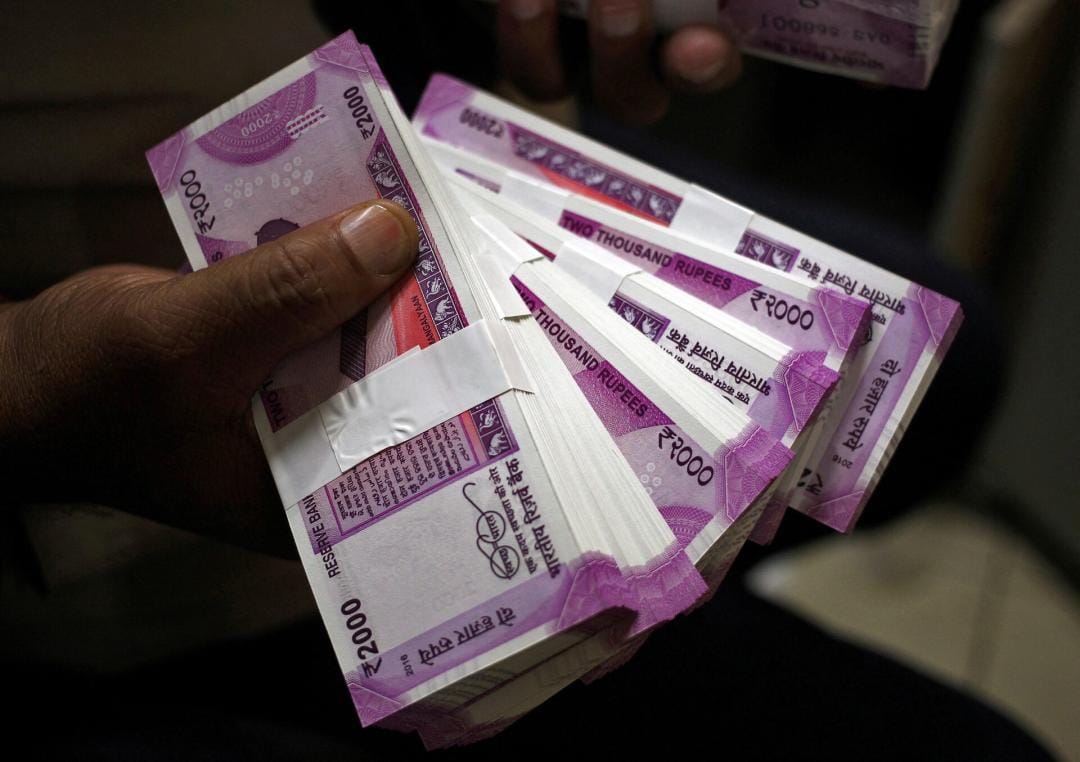 You are currently viewing 98% Of Rs 2,000 Notes Are Returned: RBI Reports