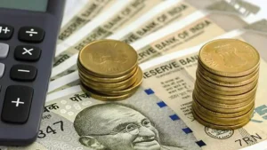 Read more about the article Rupee Struggles Against Dollar as Inflation Hits Nine-Month High