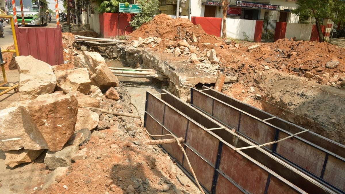 Read more about the article Tiruchi’s ₹336 Crore Drainage Dream Delayed Again?