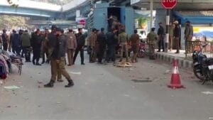 Read more about the article Srinagar Market Attack: 10 Injured in Grenade Explosion